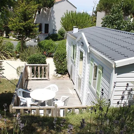 Barataud キャンプ場 3*