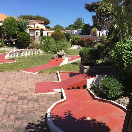 Barataud Κάμπινγκ 3*