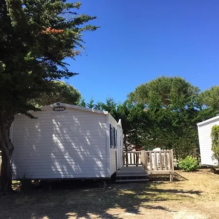 キャンプ場 Barataud 3*